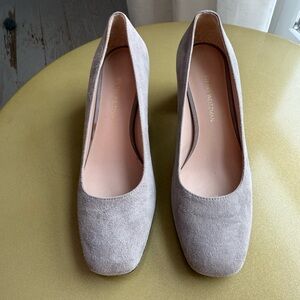 Stuart Weitzman Light Gray Suede Heels